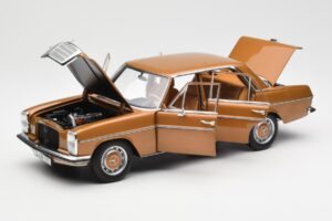 Mercedes 200 W115 Bycane Gold Händler Edition Norev 1:18 B66040665 Druckguss — Bild 2 von 8