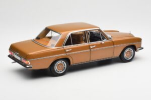 Mercedes 200 W115 Bycane Gold Händler Edition Norev 1:18 B66040665 Druckguss — Bild 3 von 8