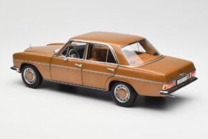 Mercedes 200 W115 Bycane Gold Händler Edition Norev 1:18 B66040665 Druckguss — Bild 7 von 8