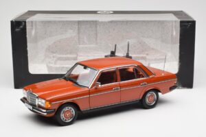 Mercedes 200 W123 English Rot Händler Edition Norev 1:18 B66040653 Druckguss — Bild 8 von 8