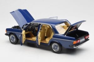 Mercedes 200 W123 Surf Blau Norev 1:18 183710 Druckguss — Bild 5 von 8