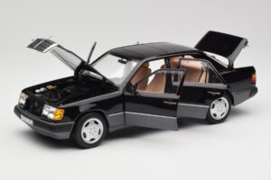 Mercedes 230E W124 AMG Wheels Schwarz Limitierte Auflage Norev 1:18 183950 Druckguss — Bild 2 von 12