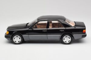 Mercedes 230E W124 AMG Wheels Schwarz Limitierte Auflage Norev 1:18 183950 Druckguss — Bild 4 von 12