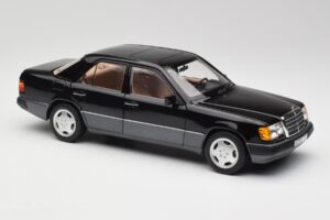 Mercedes 230E W124 AMG Wheels Schwarz Limitierte Auflage Norev 1:18 183950 Druckguss — Bild 6 von 12