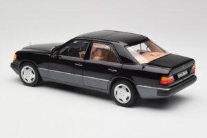 Mercedes 230E W124 AMG Wheels Schwarz Limitierte Auflage Norev 1:18 183950 Druckguss — Bild 7 von 12