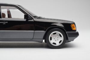 Mercedes 230E W124 AMG Wheels Schwarz Limitierte Auflage Norev 1:18 183950 Druckguss — Bild 8 von 12
