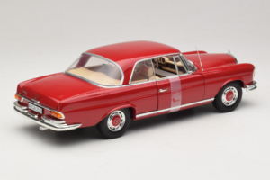 Mercedes 280 SE Coupe Rot Norev 1:18 183527 Druckguss — Bild 2 von 6
