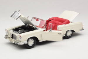 Mercedes 280 SE W108 Weiß Maisto 1:18 52111 Druckguss — Bild 2 von 8