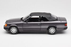 Mercedes 300 CE-24 W124 Cabriolet Lila Metallic Norev 1:18 183567 Druckguss — Bild 5 von 10