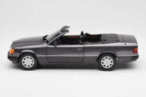 Mercedes 300 CE-24 W124 Cabriolet Lila Metallic Norev 1:18 183567 Druckguss — Bild 6 von 10
