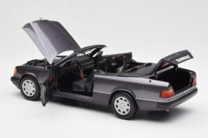 Mercedes 300 CE-24 W124 Cabriolet Lila Metallic Norev 1:18 183567 Druckguss — Bild 7 von 10