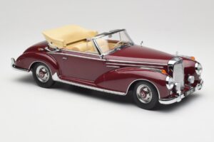 Mercedes 300 SC W188 Cabriolet Dunkelrot KK-Scale 1:18 KKDC180942 Druckguss — Bild 4 von 6