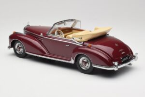 Mercedes 300 SC W188 Cabriolet Dunkelrot KK-Scale 1:18 KKDC180942 Druckguss — Bild 5 von 6