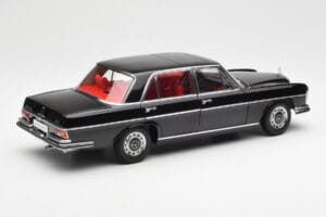 Mercedes 300 SEL 6.3 W109 Schwarz AUTOart 1:18 76140 Druckguss — Bild 3 von 8
