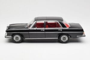Mercedes 300 SEL 6.3 W109 Schwarz AUTOart 1:18 76140 Druckguss — Bild 4 von 8