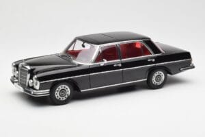 Mercedes 300 SEL 6.3 W109 Schwarz AUTOart 1:18 76140 Druckguss