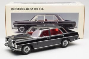 Mercedes 300 SEL 6.3 W109 Schwarz AUTOart 1:18 76140 Druckguss — Bild 8 von 8