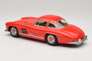 Mercedes 300 SL Gullwing Rot Minichamps 1:18 180039001 Druckguss — Bild 7 von 8