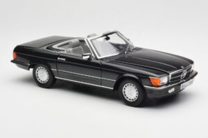 Mercedes 300 SL R107 Schwarz Pearl Händler Edition Norev 1:18 B66040678 Druckguss — Bild 8 von 10