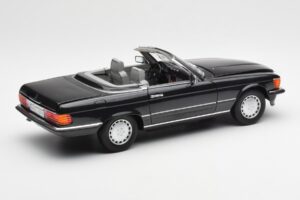 Mercedes 300 SL R107 Schwarz Pearl Händler Edition Norev 1:18 B66040678 Druckguss — Bild 4 von 10