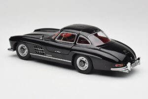 Mercedes 300 SL W198 Schwarz Minichamps 1:18 180039004 Druckguss — Bild 7 von 8