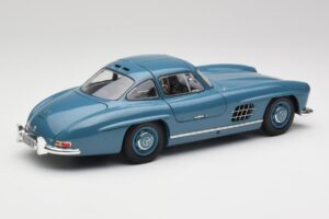 Mercedes 300 SL W198 Hellblau Minichamps 1:18 180039007 Druckguss — Bild 3 von 8