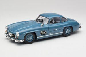 Mercedes 300 SL W198 Hellblau Minichamps 1:18 180039007 Druckguss