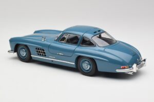 Mercedes 300 SL W198 Hellblau Minichamps 1:18 180039007 Druckguss — Bild 7 von 8