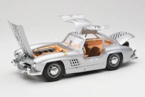 Mercedes 300 SL W198 #295 1954 Bburago 1:18 32813 Druckguss — Bild 2 von 8