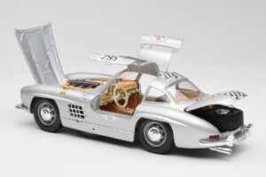 Mercedes 300 SL W198 #295 1954 Bburago 1:18 32813 Druckguss — Bild 5 von 8