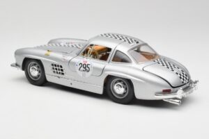 Mercedes 300 SL W198 #295 1954 Bburago 1:18 32813 Druckguss — Bild 7 von 8