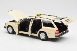 Mercedes 300D S124 T-Modell Hellelfenbein Taxi Händler Edition Norev 1:18 B66040702 Druckguss — Bild 5 von 8