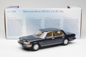 Mercedes 450 SEL 6.9 W116 Dunkelblau Revell 1:18 8956 Druckguss — Bild 8 von 8