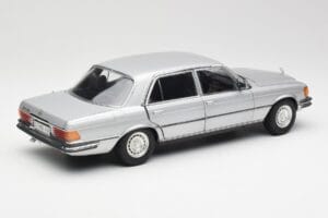 Mercedes 450 SEL 6.9 W116 Silber Revell 1:18 8955 Druckguss — Bild 3 von 8