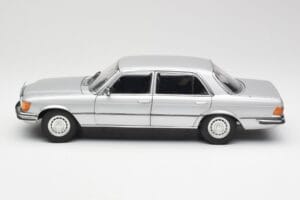 Mercedes 450 SEL 6.9 W116 Silber Revell 1:18 8955 Druckguss — Bild 4 von 8