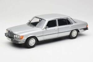Mercedes 450 SEL 6.9 W116 Silber Revell 1:18 8955 Druckguss