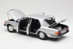 Mercedes 450 SEL 6.9 W116 Silber Revell 1:18 8955 Druckguss — Bild 5 von 8