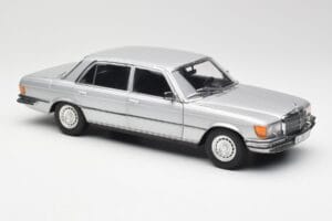 Mercedes 450 SEL 6.9 W116 Silber Revell 1:18 8955 Druckguss — Bild 6 von 8
