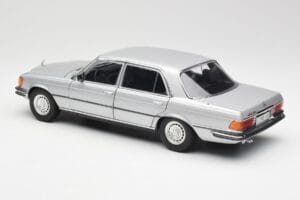 Mercedes 450 SEL 6.9 W116 Silber Revell 1:18 8955 Druckguss — Bild 7 von 8