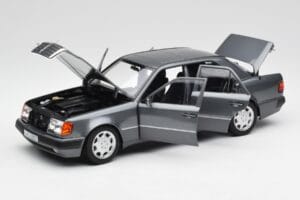 Mercedes 500 E W124 Pearl Grau Norev 1:18 183946 Druckguss — Bild 2 von 8