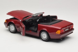 Mercedes 500 SL R129 Dunkelrot Revell 1:18 8801 Druckguss — Bild 5 von 8