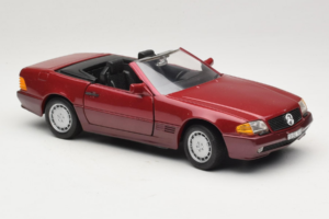 Mercedes 500 SL R129 Dunkelrot Revell 1:18 8801 Druckguss — Bild 6 von 8