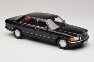 Mercedes 560 SEL W126 Schwarz Mit Rotem Innenraum Norev 1:18 183788 Druckguss — Bild 6 von 8