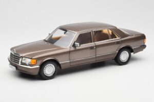 Mercedes 560 SEL W126 Impala Braun Händler Edition Norev 1:18 B66040646 Druckguss