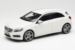 Mercedes A-Class W176 Cirrus Weiß Norev 1:18 B66960126 Druckguss