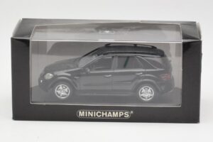 Mercedes AMG ML 63 W164 Schwarz Minichamps 1:43 400037670 Druckguss — Bild 4 von 4