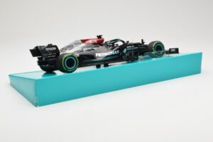 Mercedes AMG Petronas W12 E Performance #44 L. Hamilton Russian GP 2021 Minichamps 1:18 113211544 Druckguss — Bild 3 von 6