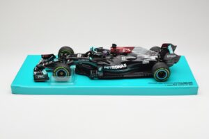 Mercedes AMG Petronas W12 E Performance #44 L. Hamilton Russian GP 2021 Minichamps 1:18 113211544 Druckguss