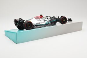 Mercedes AMG Petronas W13 E Performance #44 L. Hamilton 2022 Minichamps 1:18 113220044 Druckguss — Bild 3 von 6