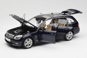 Mercedes C-Class S204 T-Modell Tanzanite Blau AUTOart 1:18 B66962352 Druckguss — Bild 2 von 8